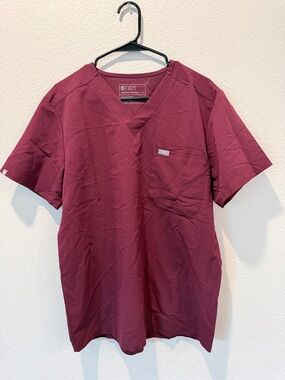 FIGS Catarina Scrub Top Burgundy Red Healthcare Minimalist Athleisure Nurse Med